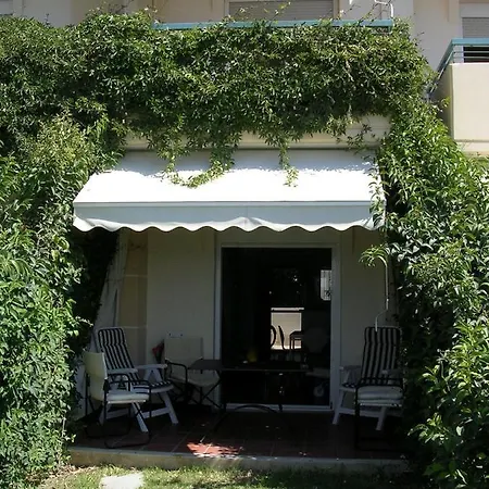 Blue Haven Maisonette, #feelslikehome 펜션 니키티